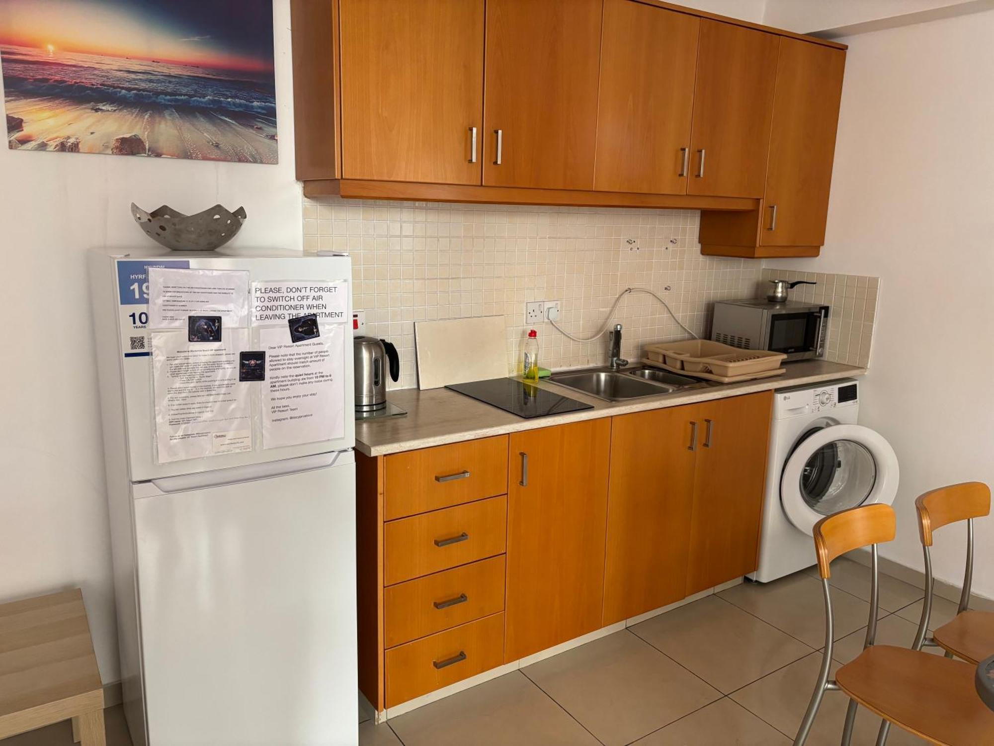 Vip Resort Apartment On Makenzie Beach Ларнака Екстериор снимка