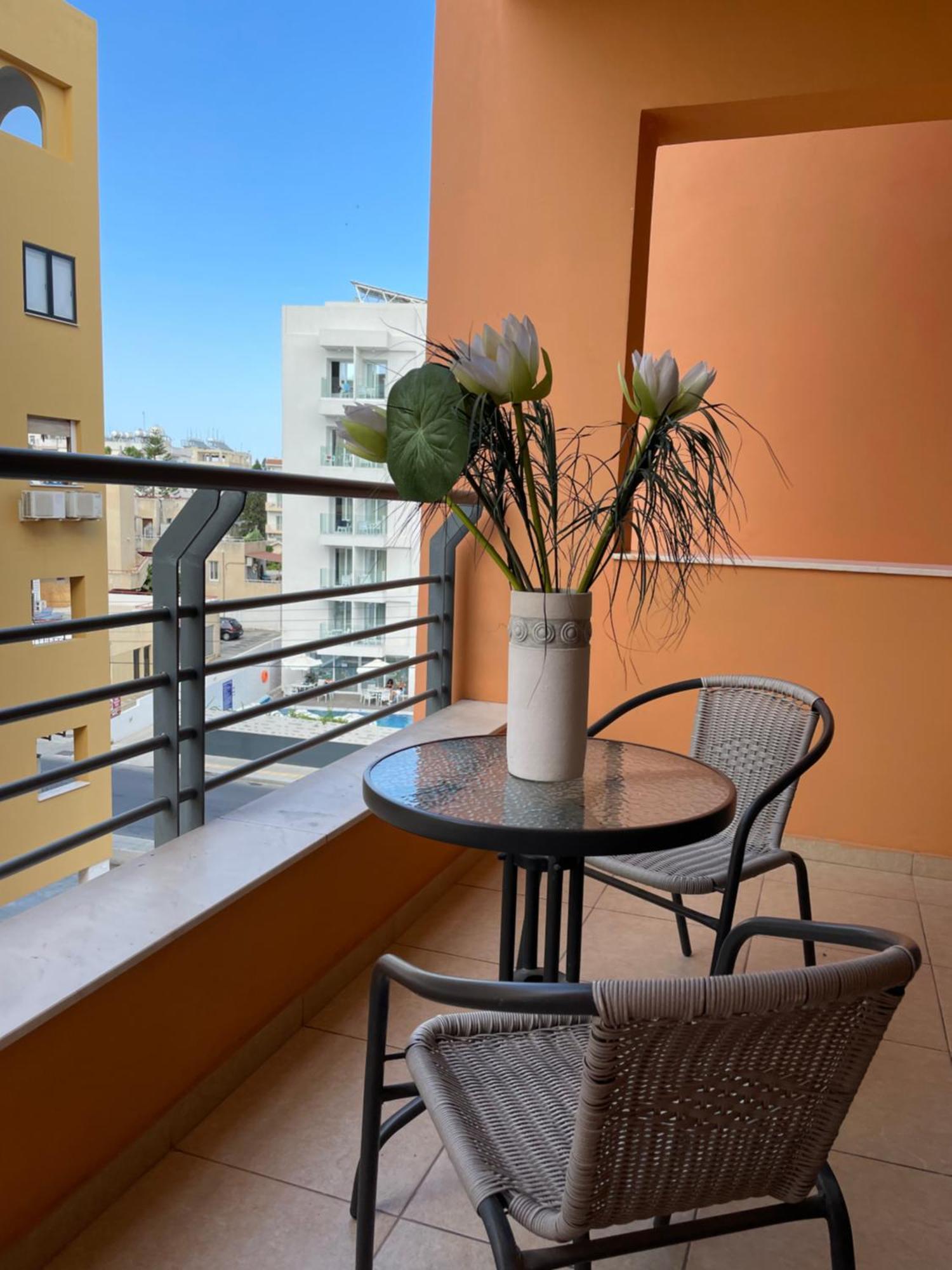 Vip Resort Apartment On Makenzie Beach Ларнака Екстериор снимка