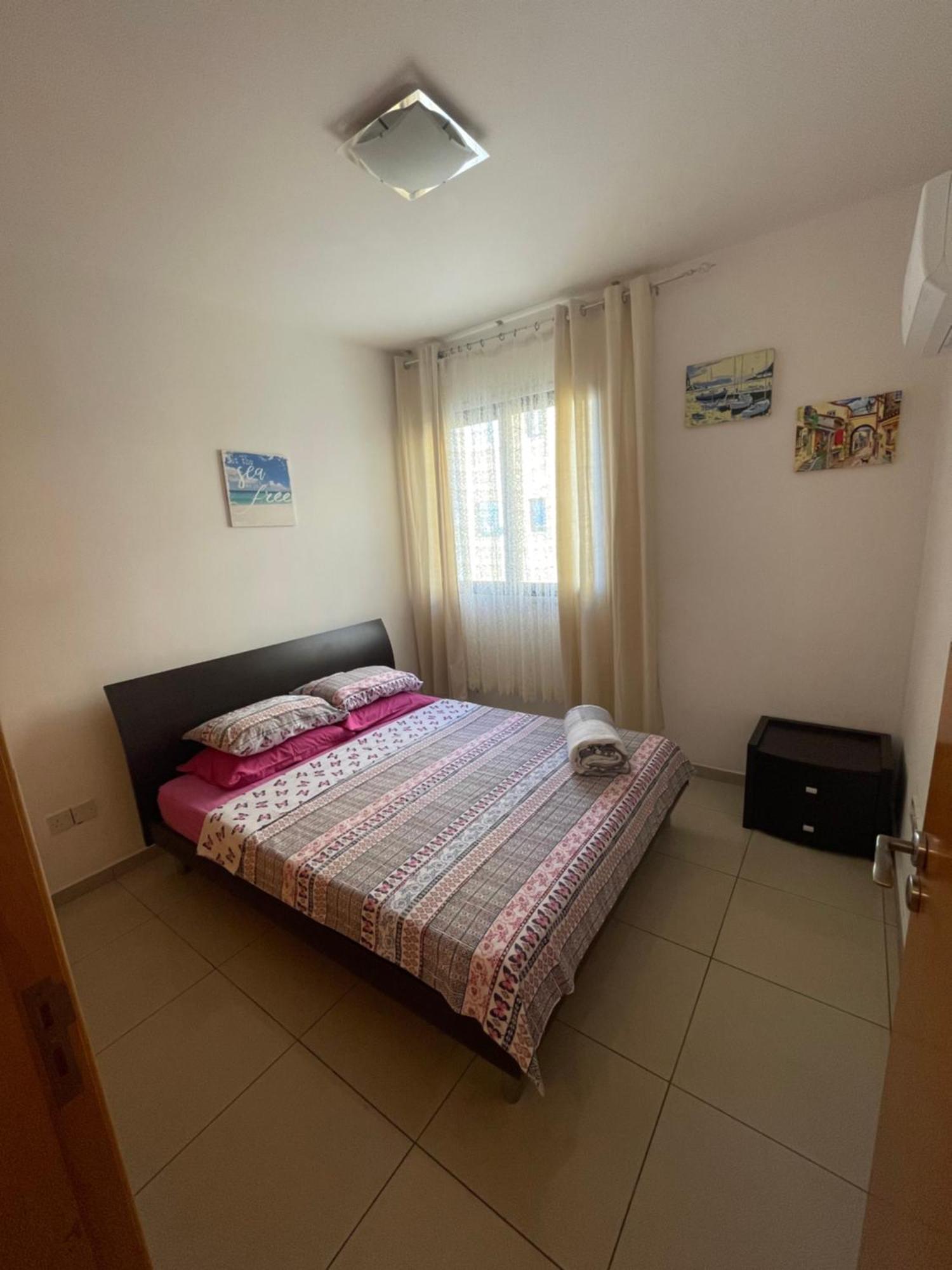 Vip Resort Apartment On Makenzie Beach Ларнака Екстериор снимка