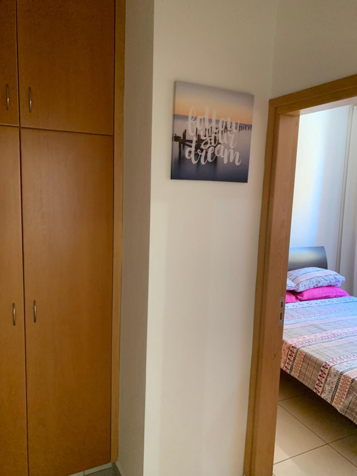 Vip Resort Apartment On Makenzie Beach Ларнака Екстериор снимка