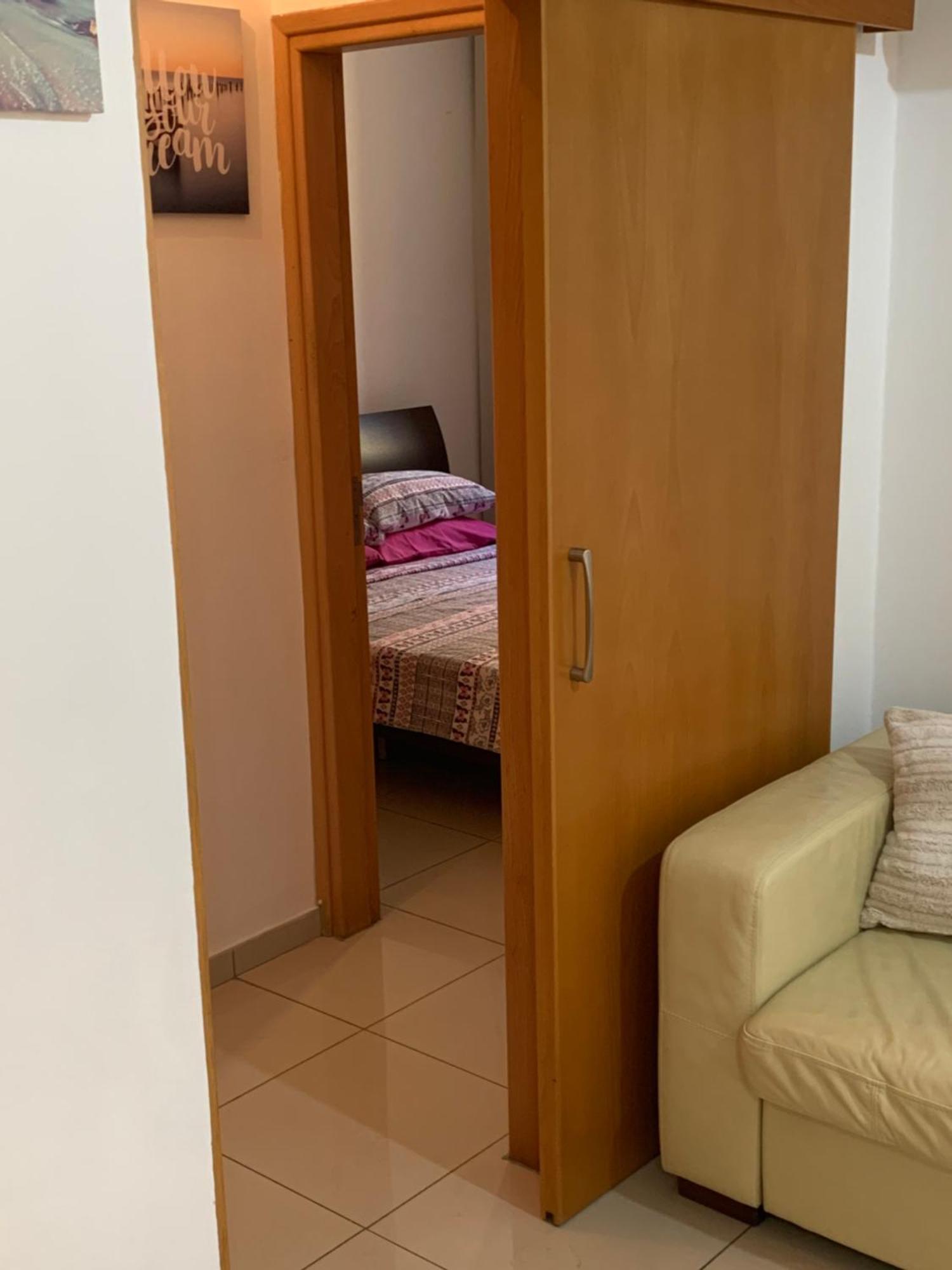 Vip Resort Apartment On Makenzie Beach Ларнака Екстериор снимка